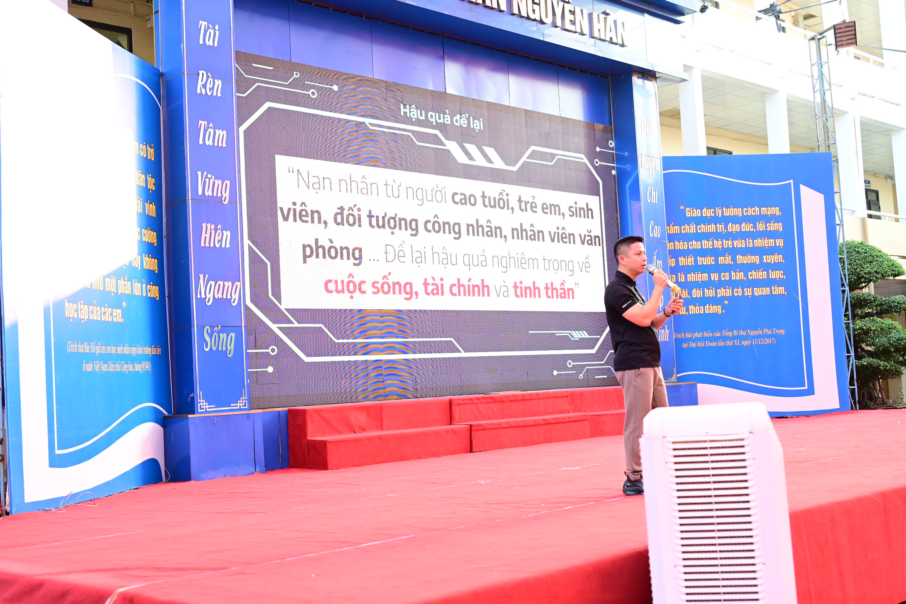 Phối hợp triển khai Chiến dịch “Không một mình - Cùng nhau an toàn trực tuyến” tại Trường THPT Trần Nguyên Hãn 